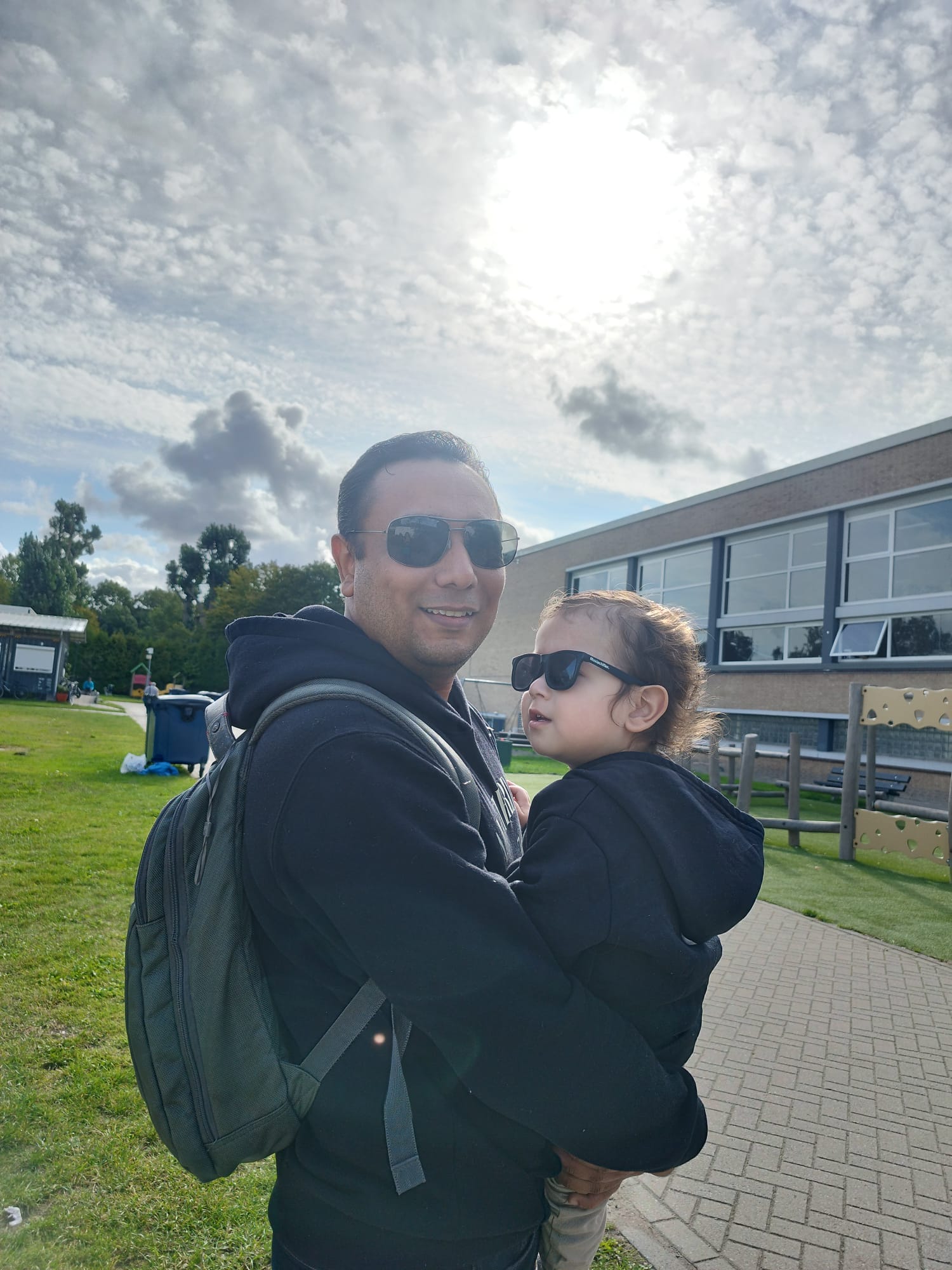 Foto-Alexander-Fontanilla-met-zoon